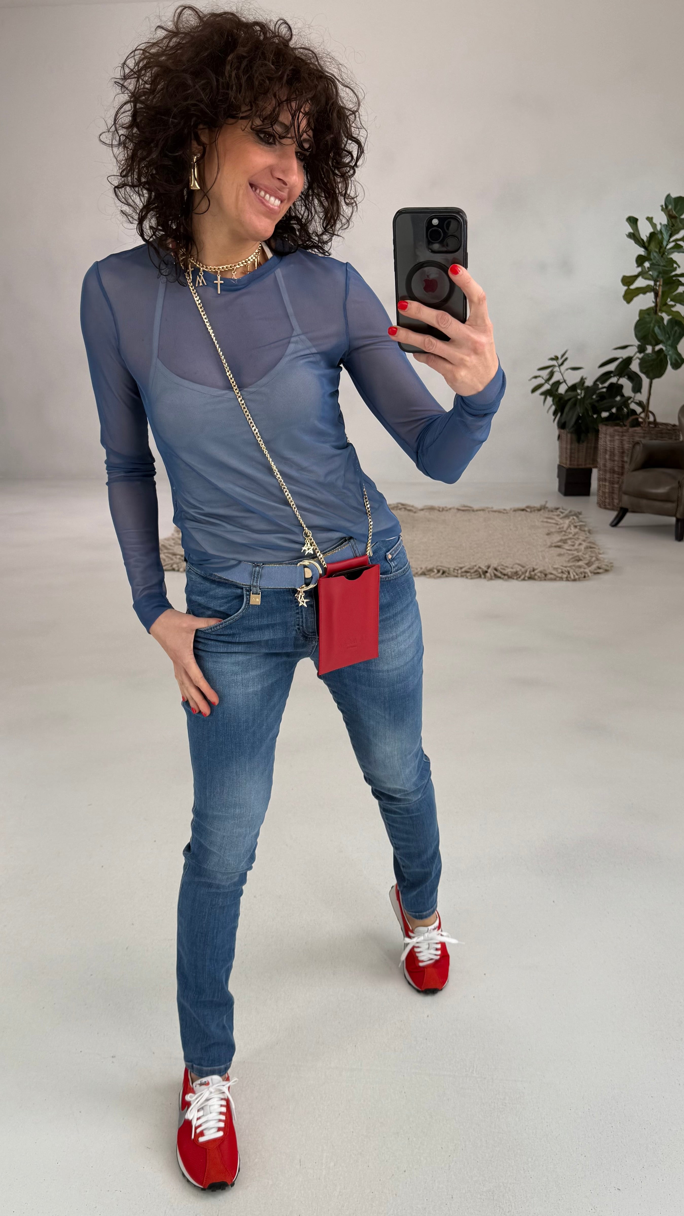 840 P25 BLU JEANS SKINNY SUPER STRETCH CON CARRE ARROTONDATO E FILETTI DIETRO