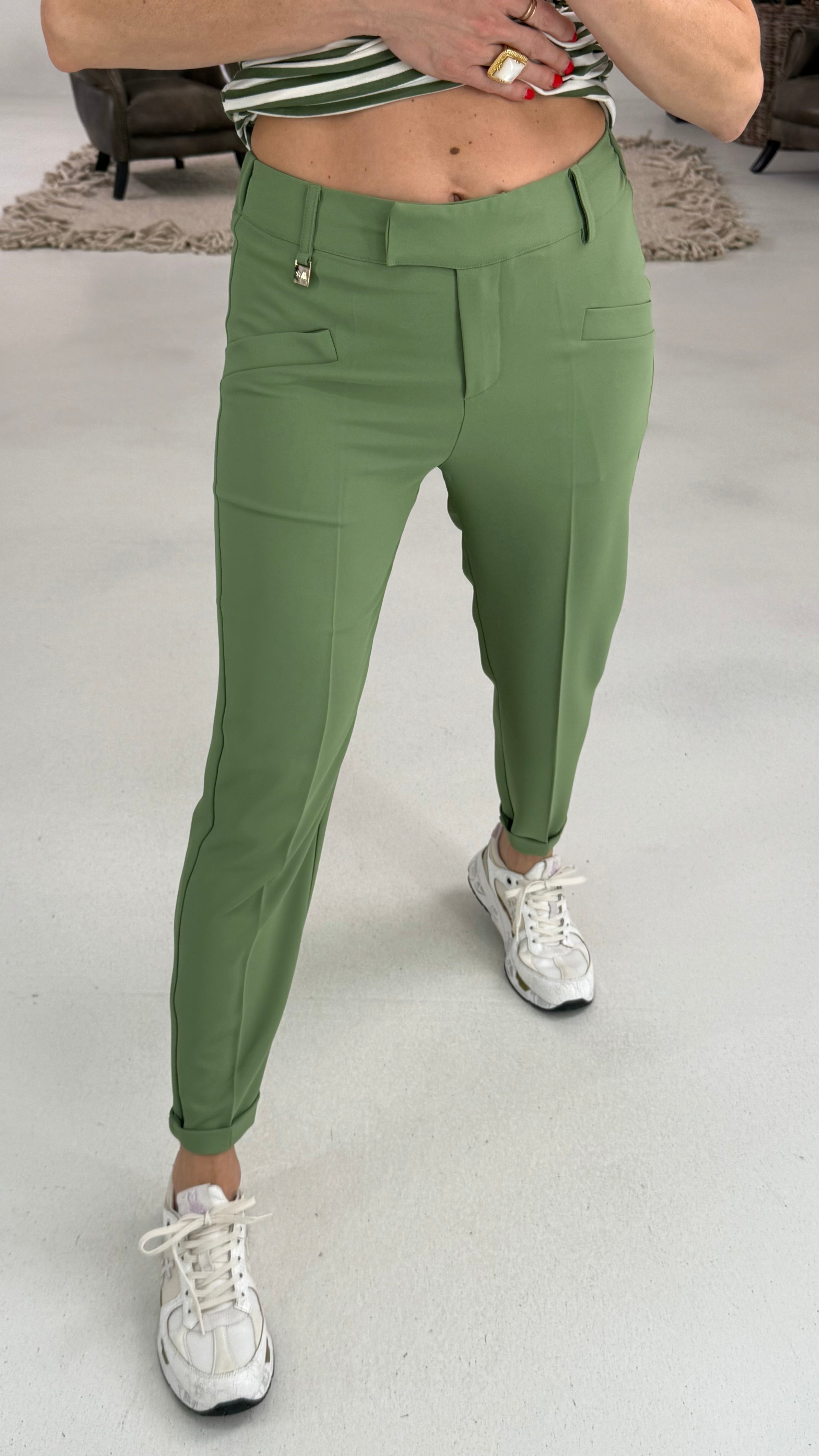 803 P25 VERDE AVOCADO BASIC IN CADY