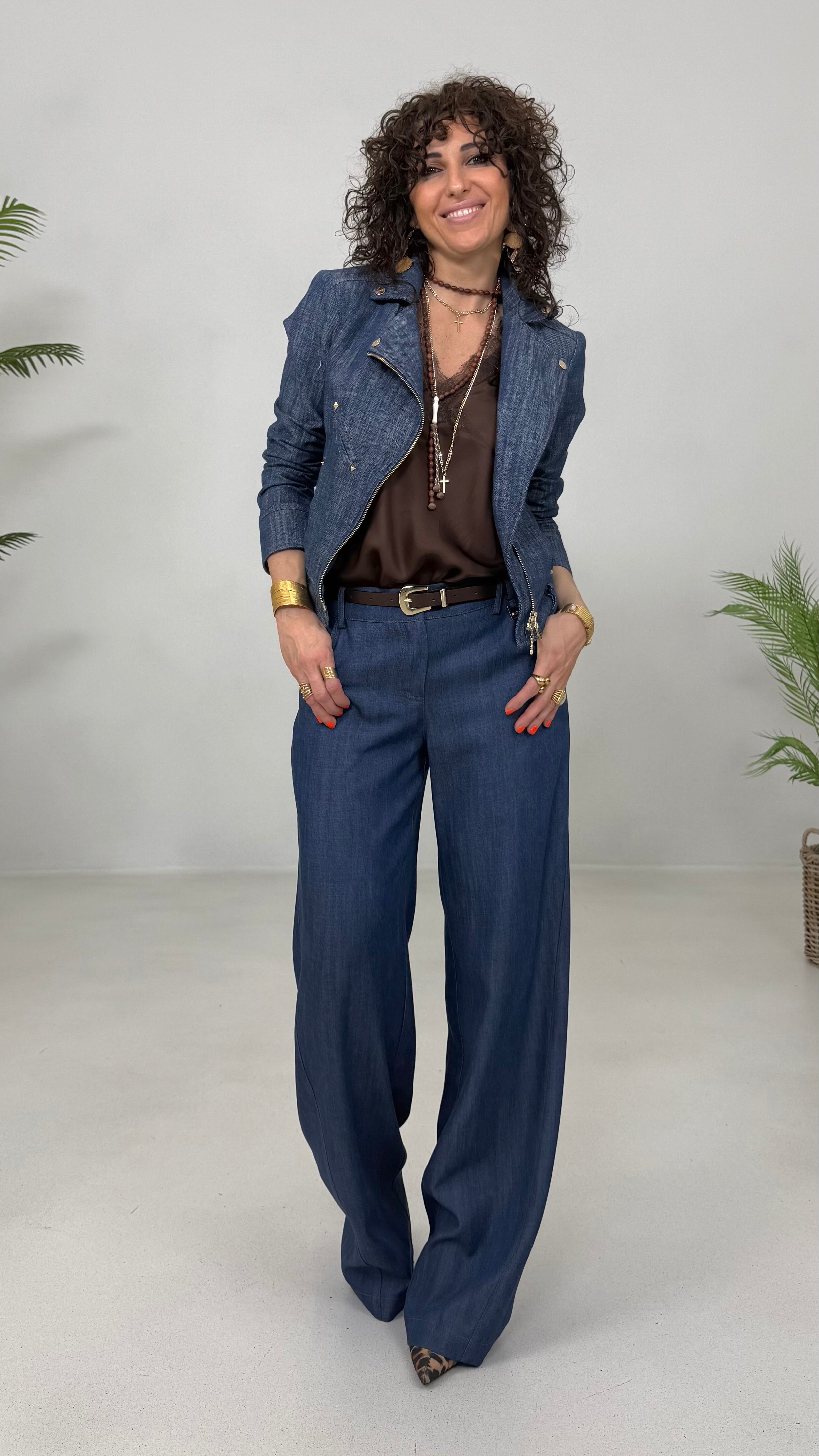 TOP RASO SPALLA LARGA PIZZO IN TONO