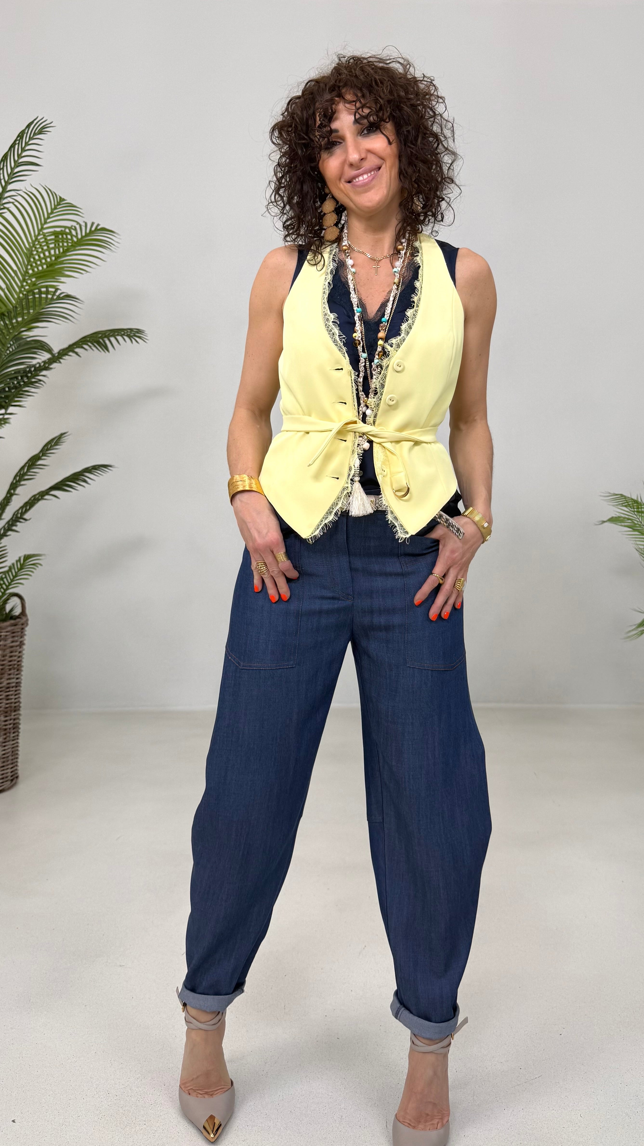 GILET IN CADY FLUIDO CON PIZZO SCOLLO
