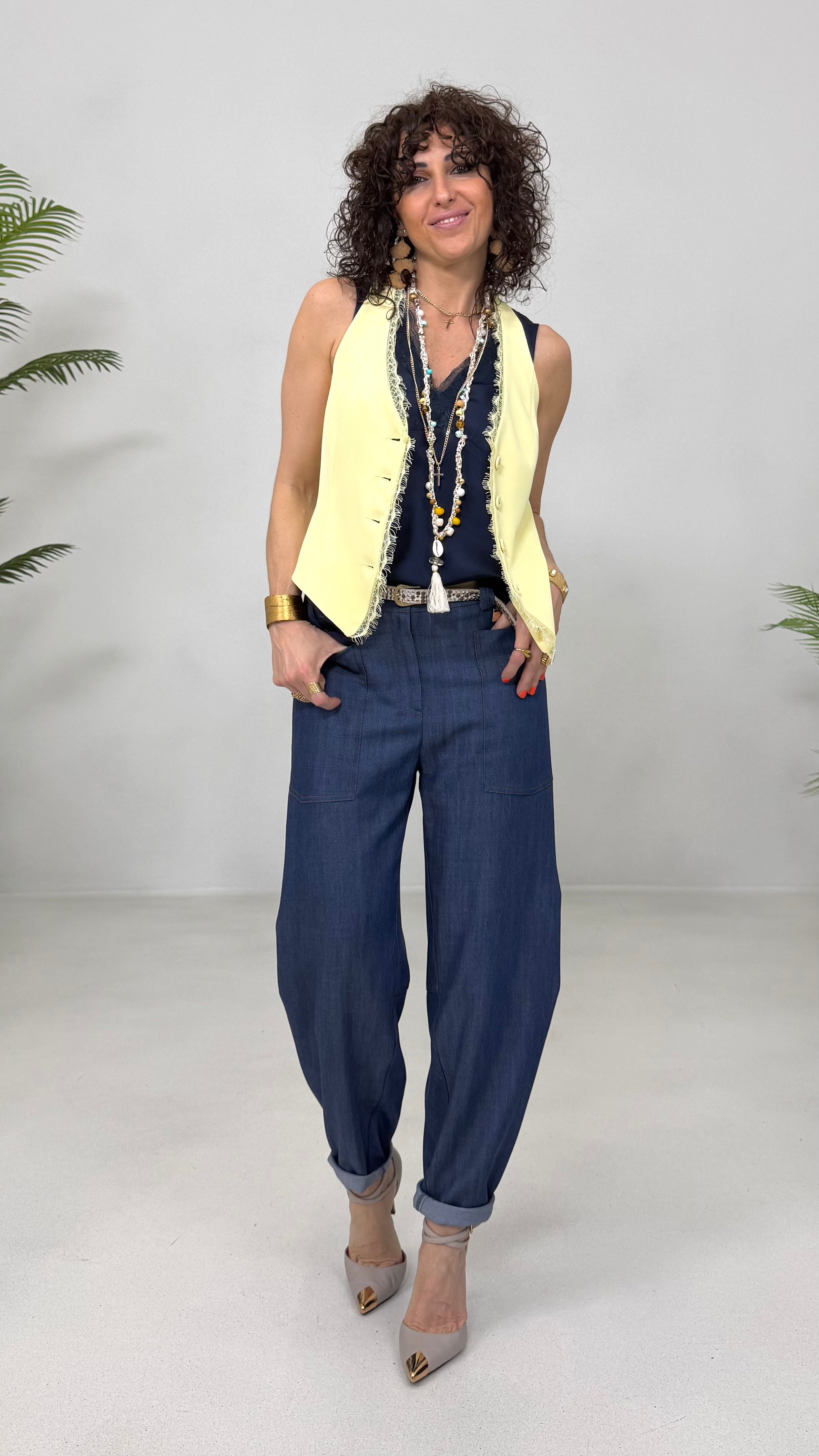 GILET IN CADY FLUIDO CON PIZZO SCOLLO