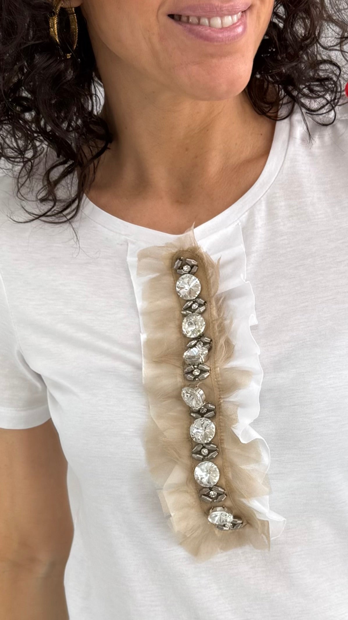 601 P25 BIANCO OTTICO T-SHIRT FURBA CON MANICA CORTA E APPLICAZIONE DAVANTI IN JERSEY MODAL