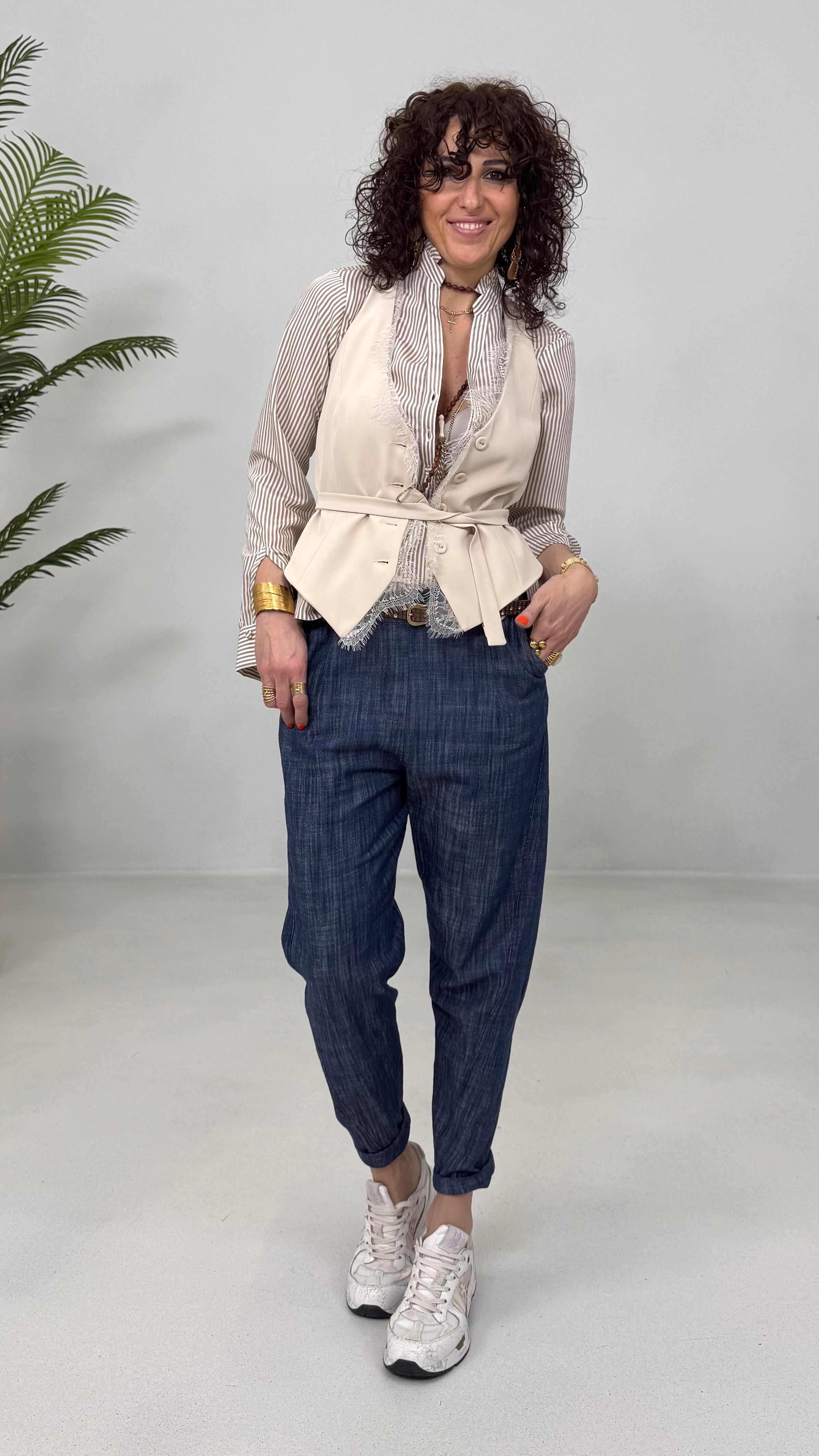 GILET IN CADY FLUIDO CON PIZZO SCOLLO
