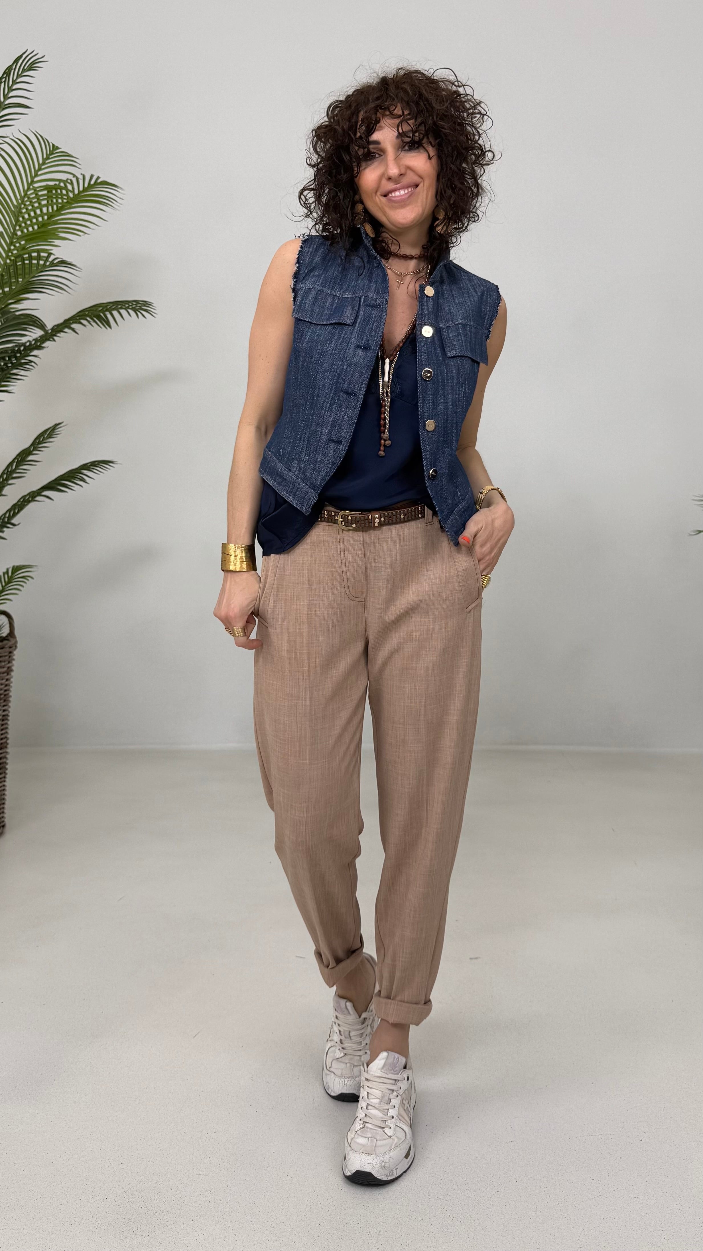 TOP RASO SPALLA LARGA PIZZO IN TONO