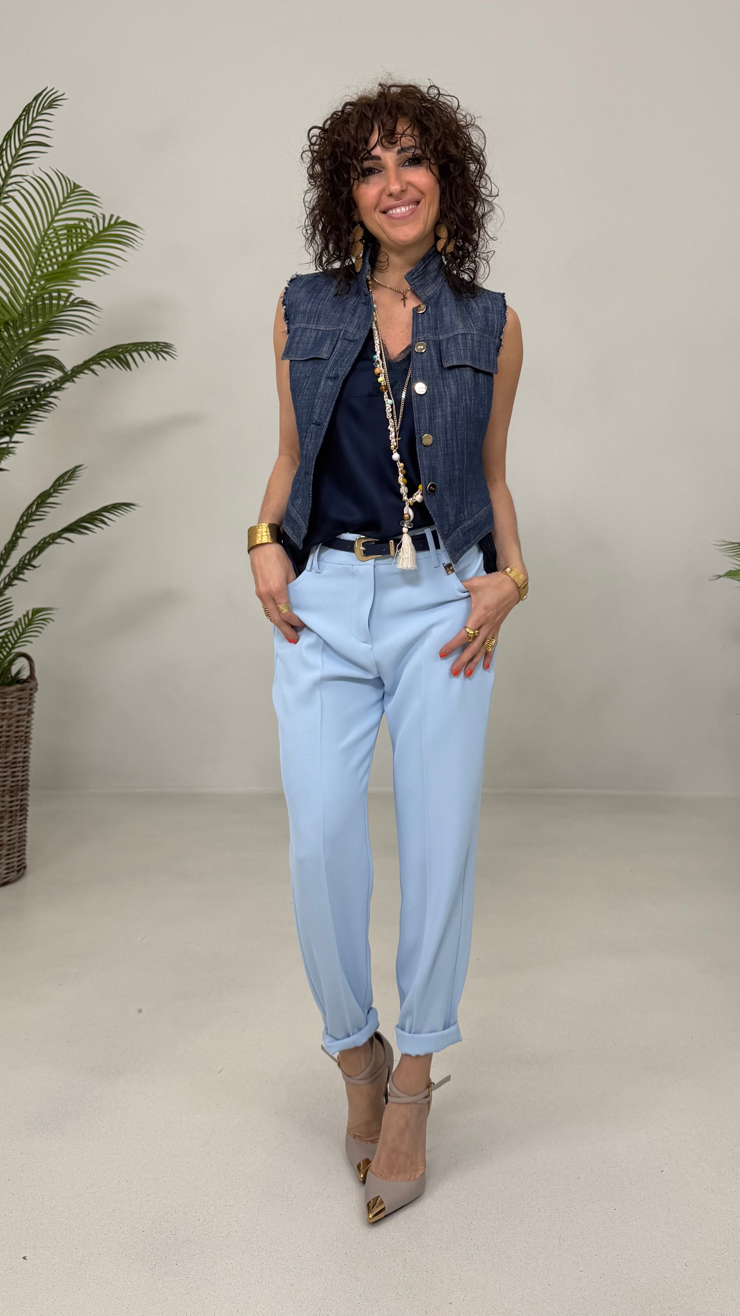 TOP RASO SPALLA LARGA PIZZO IN TONO