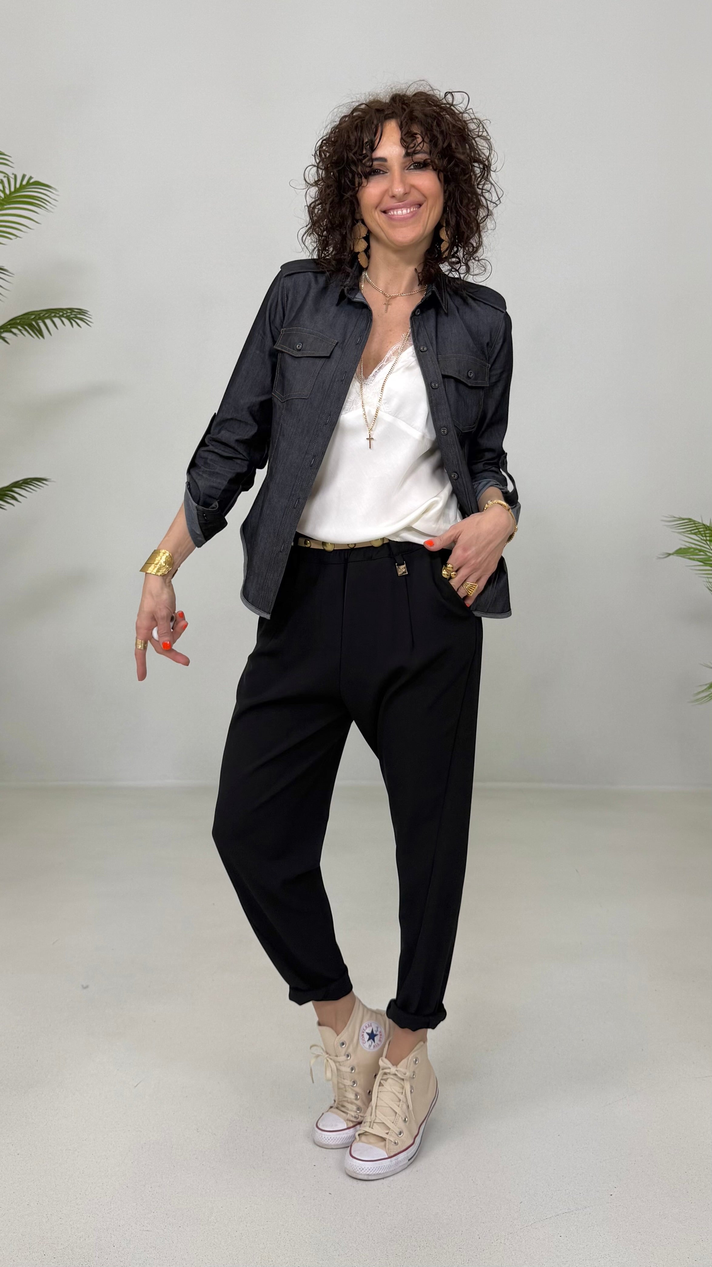 CAMICIA CON TASCHE IN JEANS ELASTICO