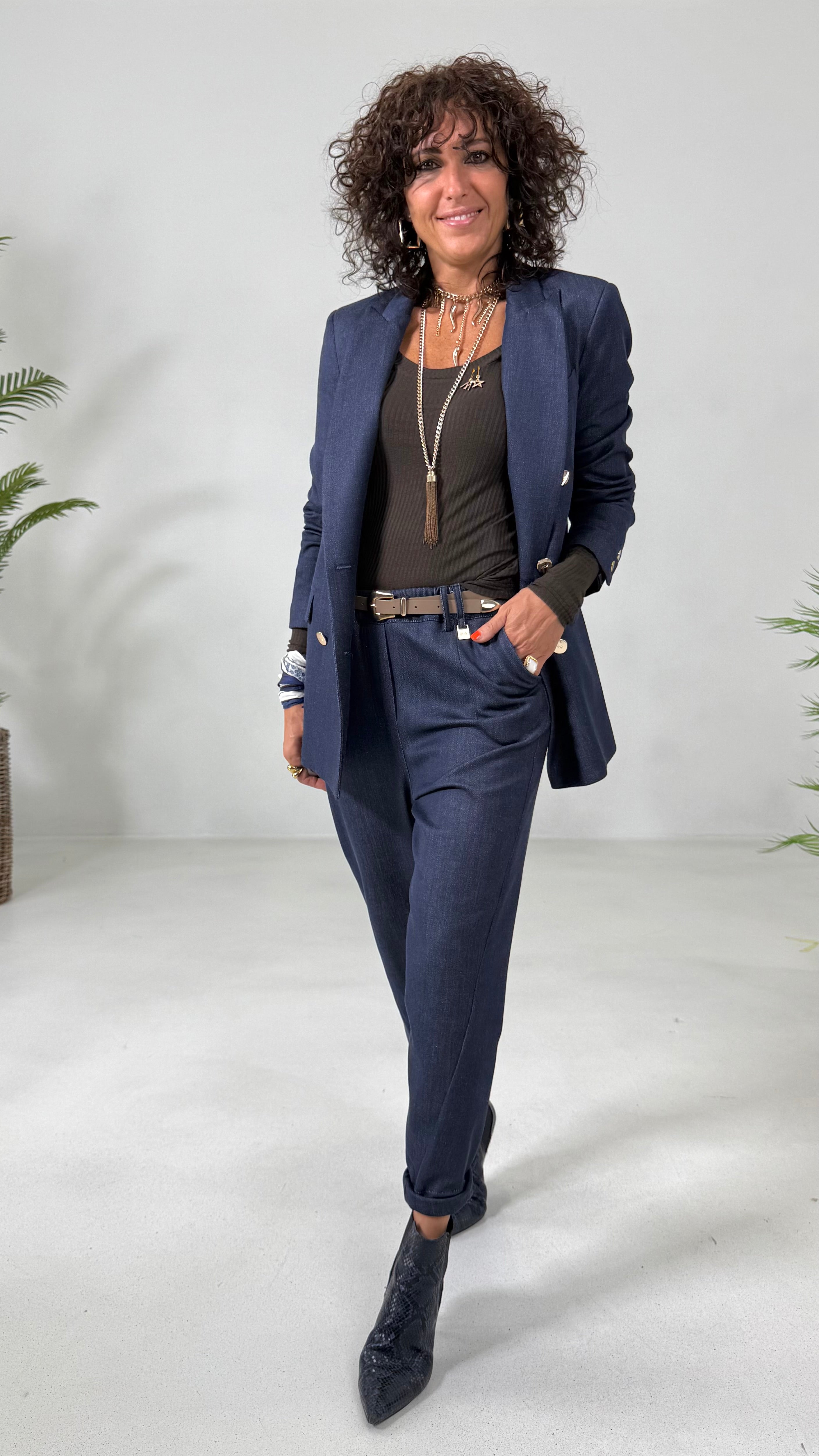 MAGLIA SCOLLO ARROTONDATO IN JERSEY A COSTINA IN MISTO CASHMERE