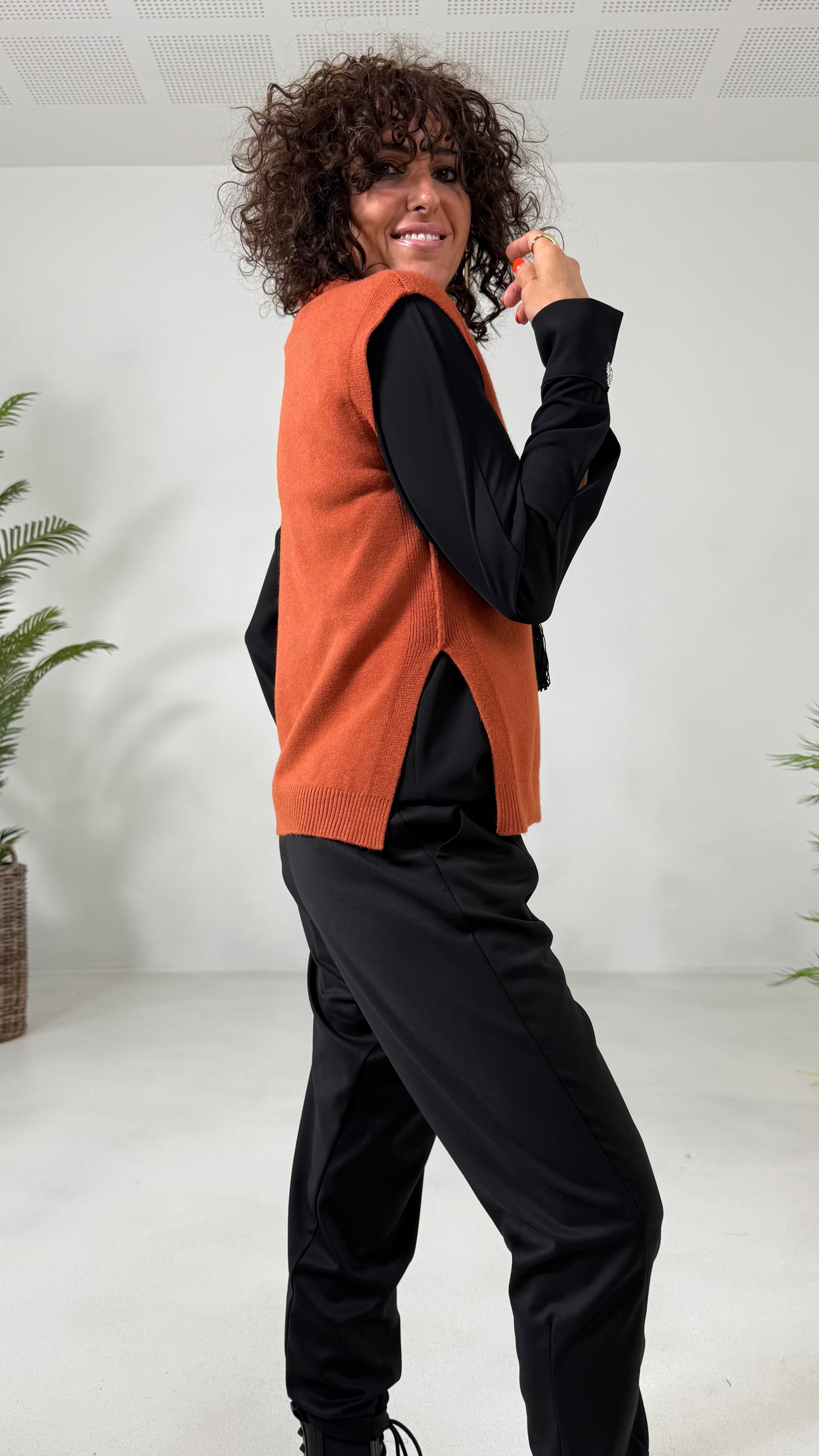 GILET COLLO ALTO IN CALDA VISCOSA