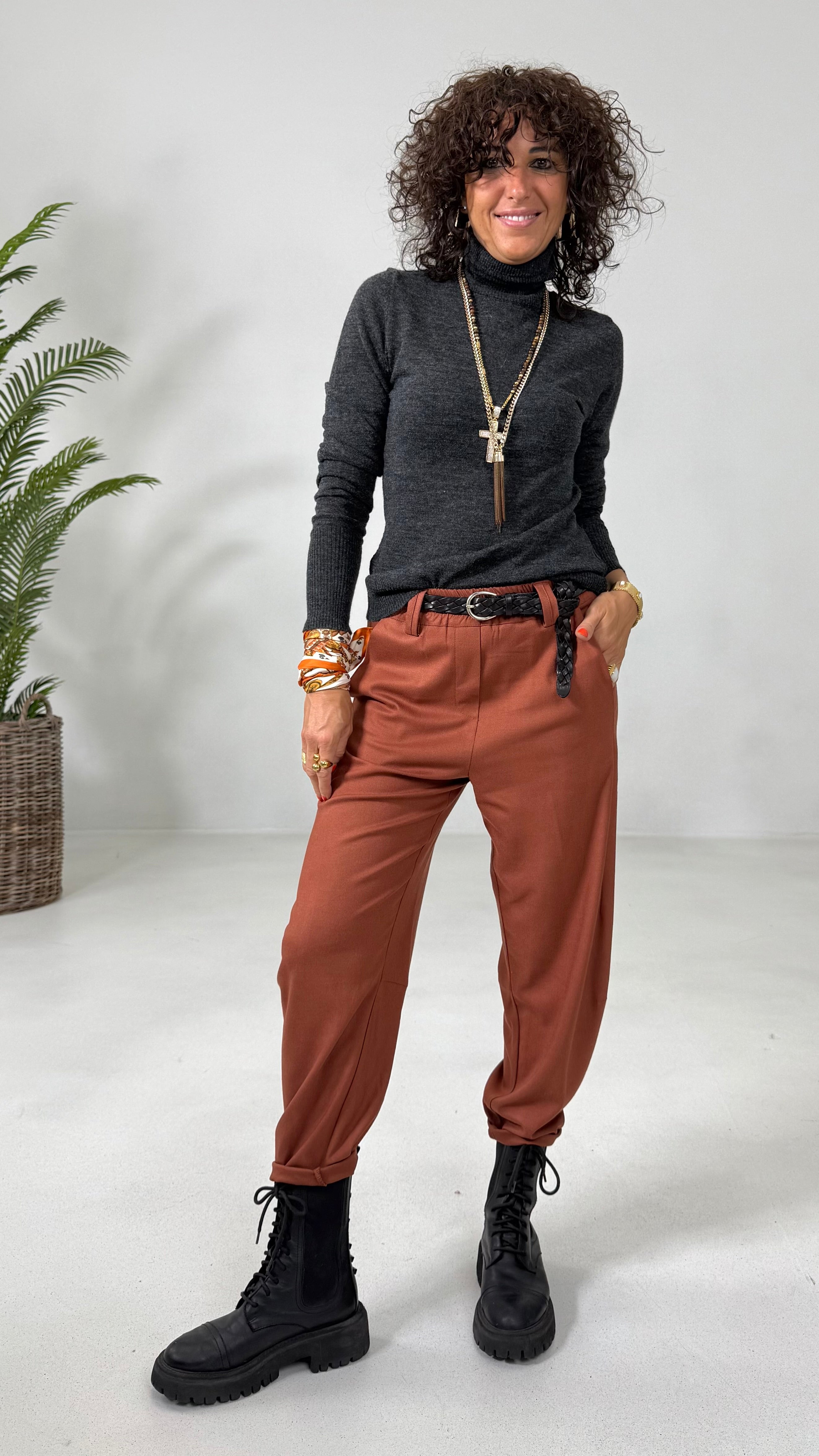 MAGLIA BASIC COLLO ALTO IN LANA VISCOSA