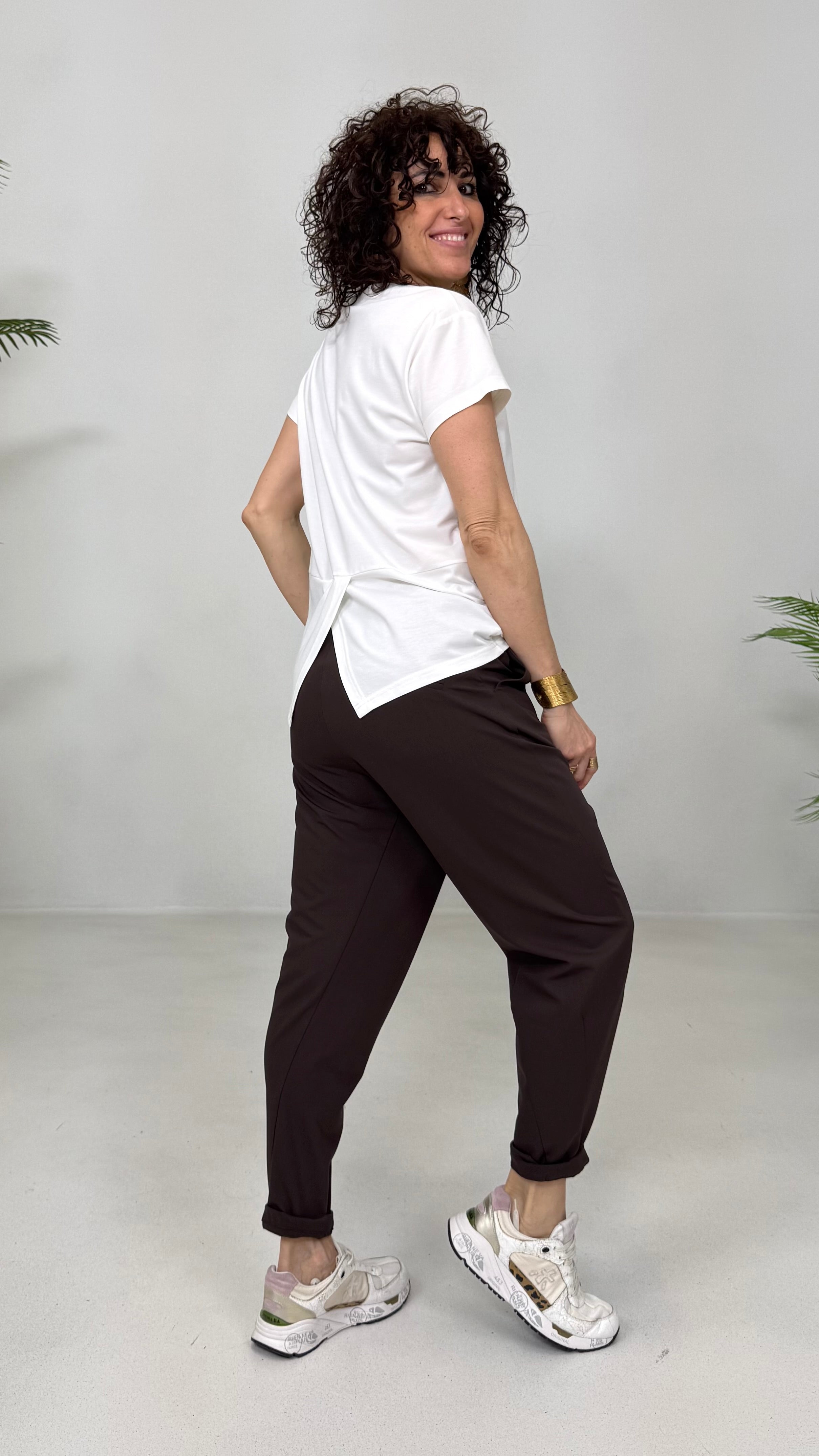 T-SHIRT VISCOSA TECNICA SPACCO DIETRO