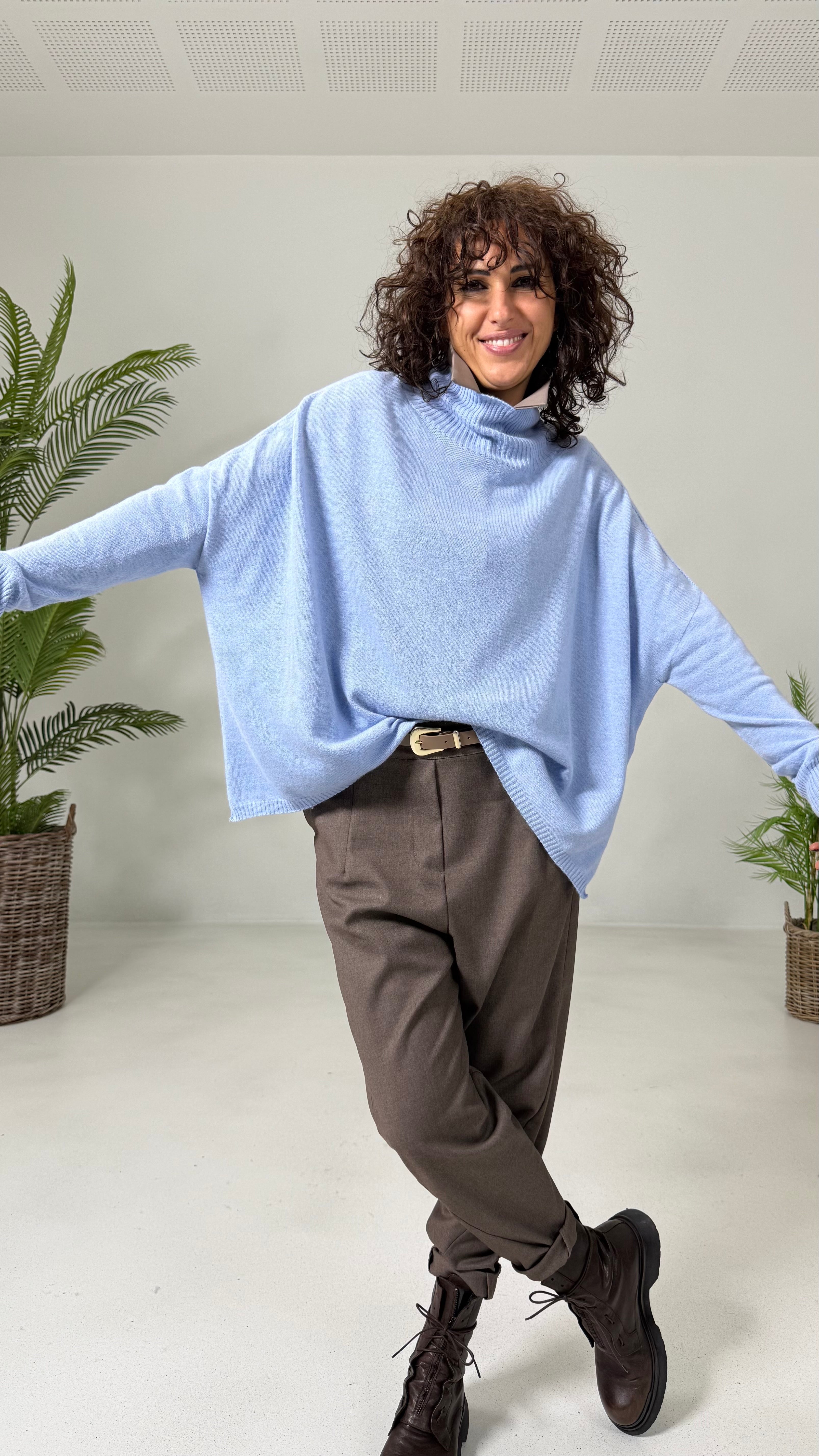 MAGLIA AMPIA IN MISTO CASHMERE CON COLLO ALTO