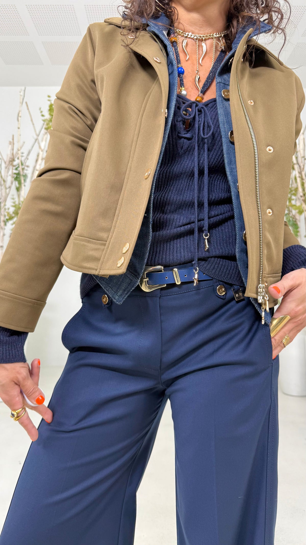 MAGLIA COSTINA SLIM SCOLLO A V LACCIO IN CALDA VISCOSA