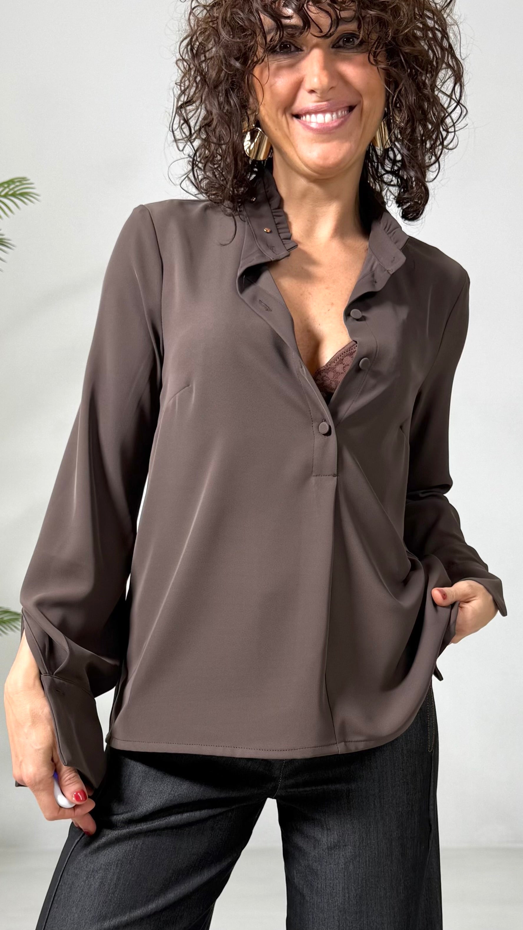 CAMICIA IN CADY FLUIDO CON BORCHIE COLLO