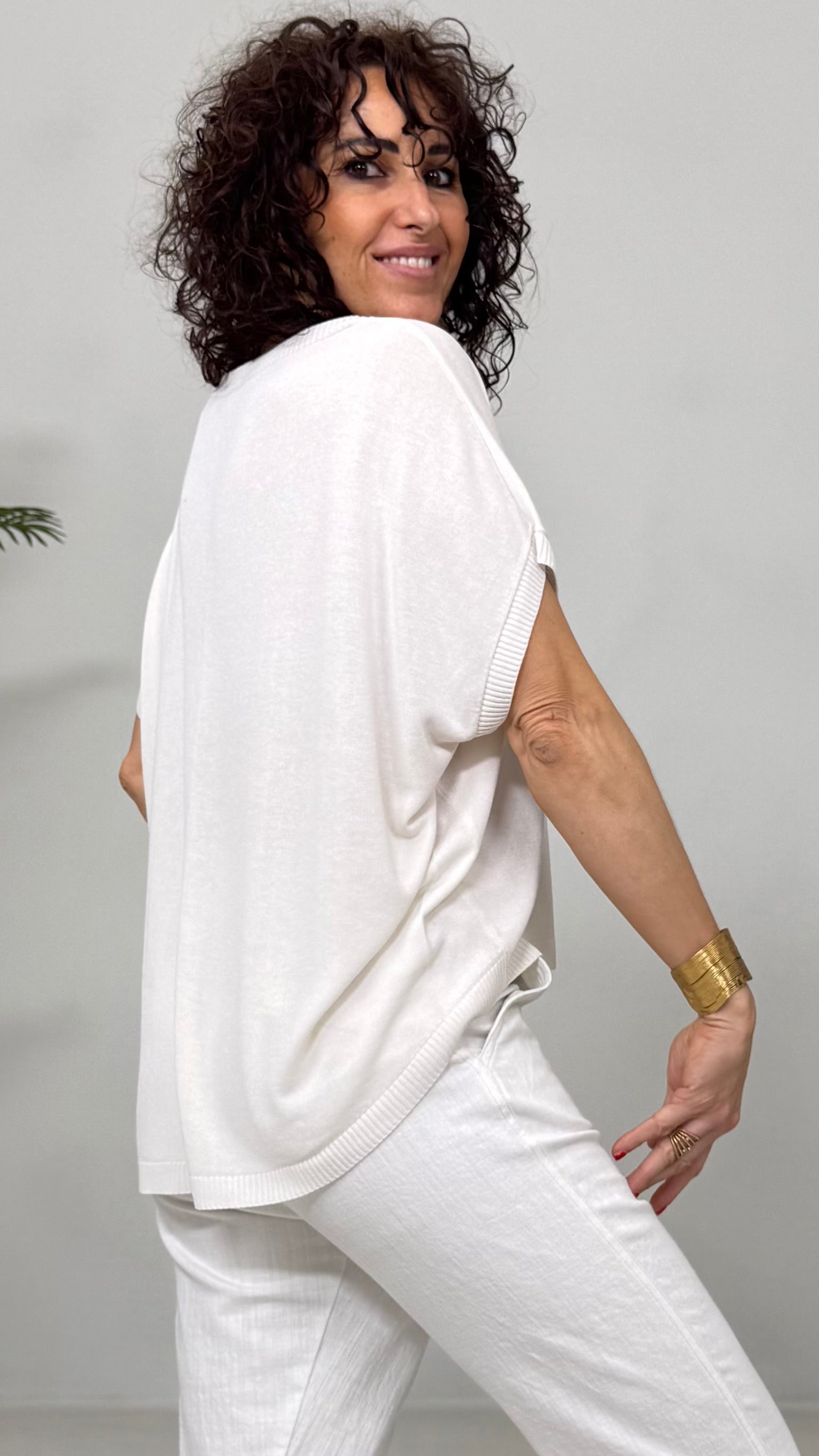 MAGLIA QUADRATA IN VISCOSA FONDO STONDATO