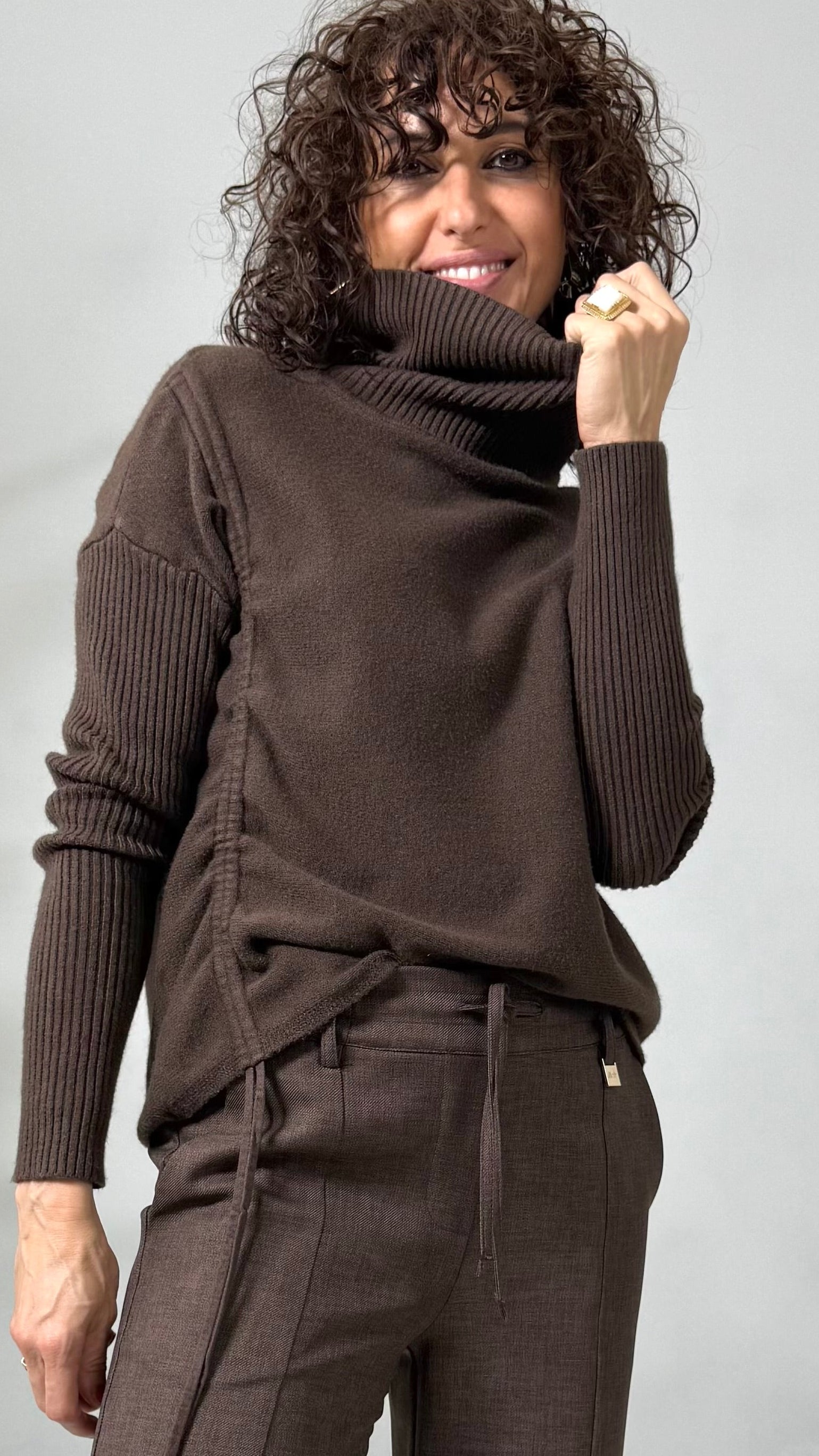 MAGLIA QUADRATA CON COULISSE IN CALDA VISCOSA