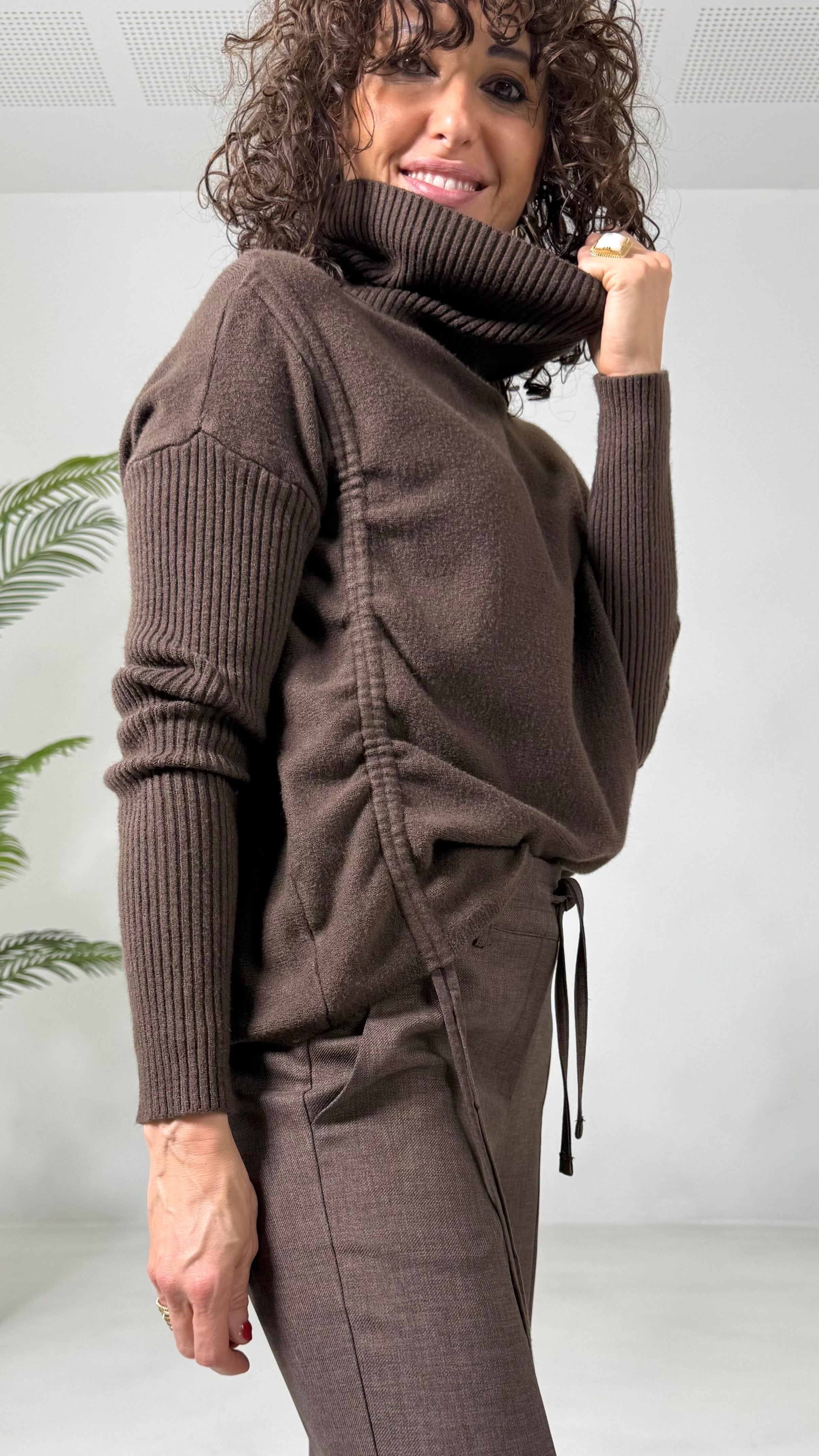 MAGLIA QUADRATA CON COULISSE IN CALDA VISCOSA