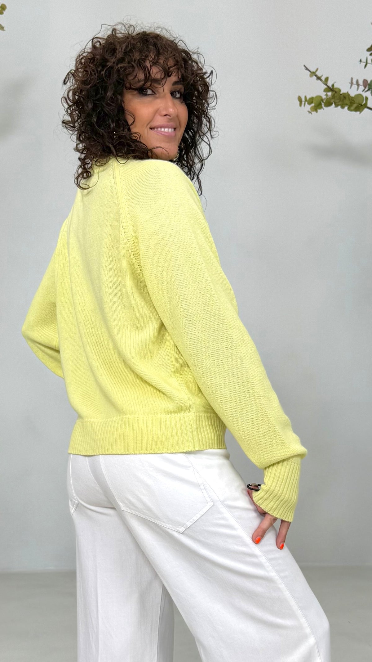 MAGLIA QUADRATA SCOLLO A V IN MISTO CASHMERE