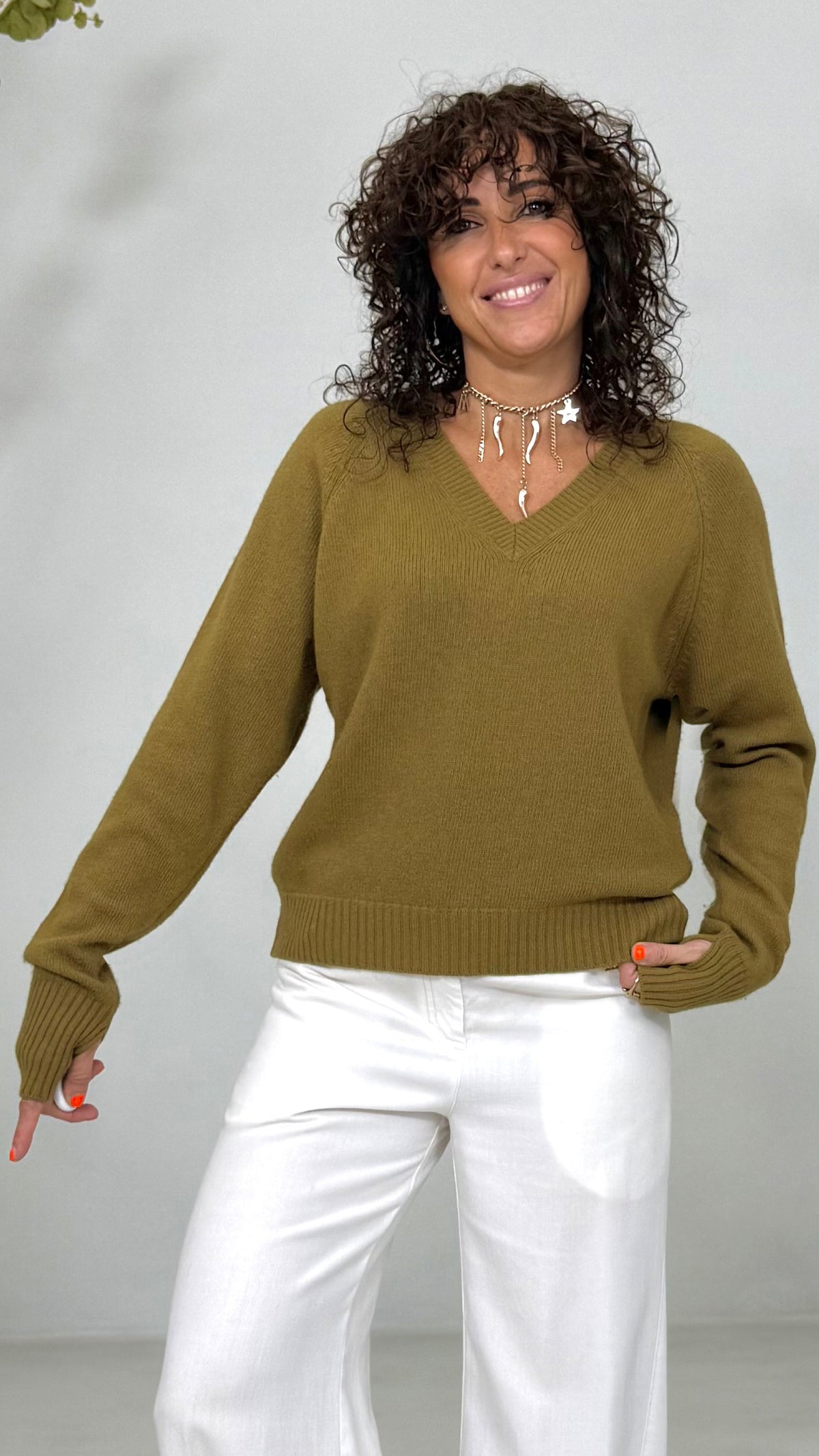MAGLIA QUADRATA SCOLLO A V IN MISTO CASHMERE
