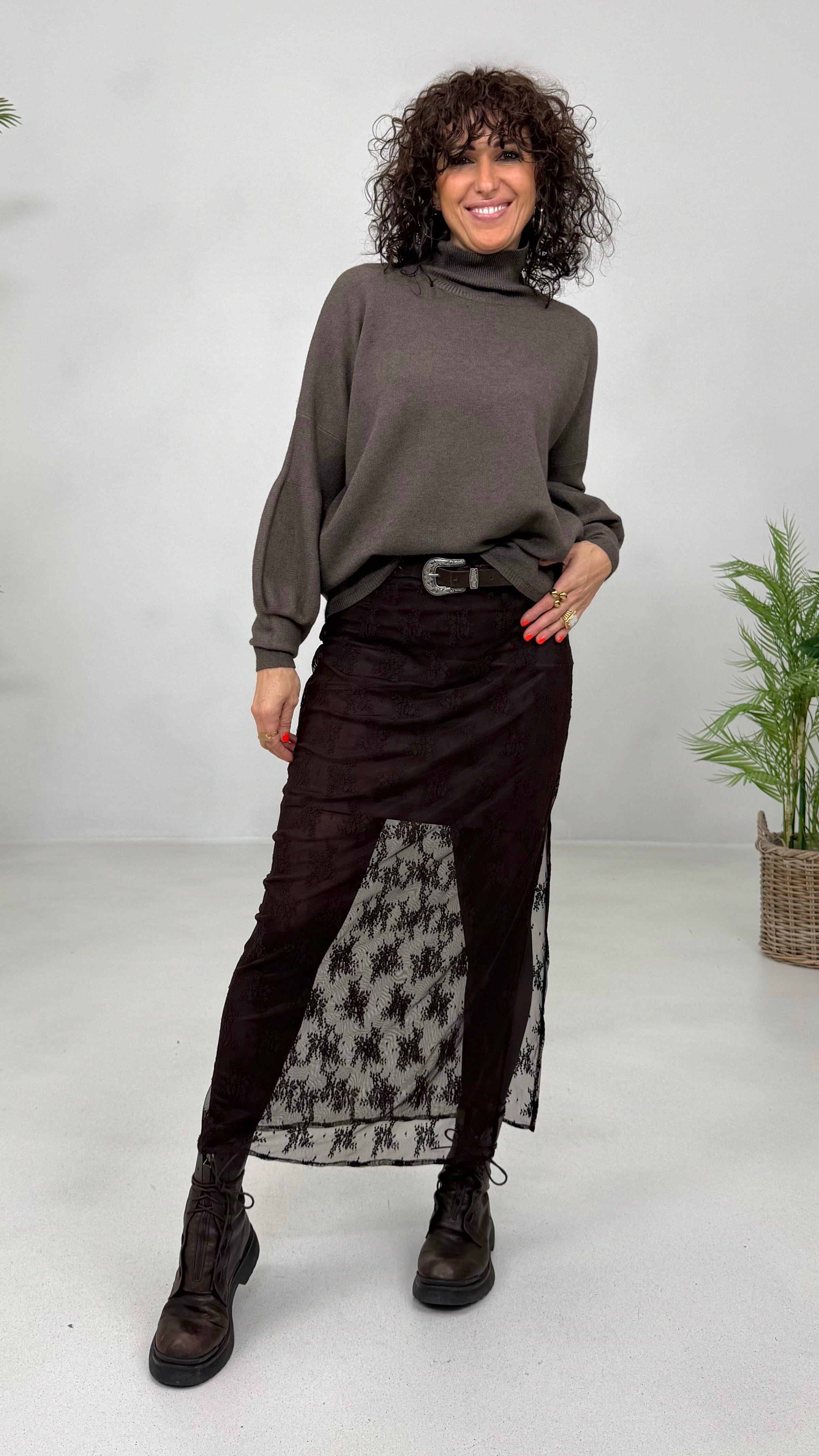 GONNA LUNGA IN PIZZO ELASTICIZZATO CON SOTTOGONNA