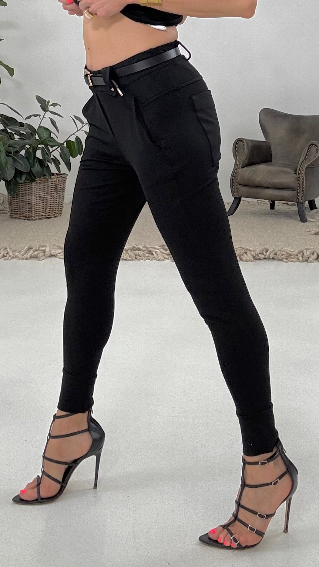 815 P25 NERO PANTALONE IN FELPA LEGGERA DI VISCOSA CON POLSINO AL FONDO
