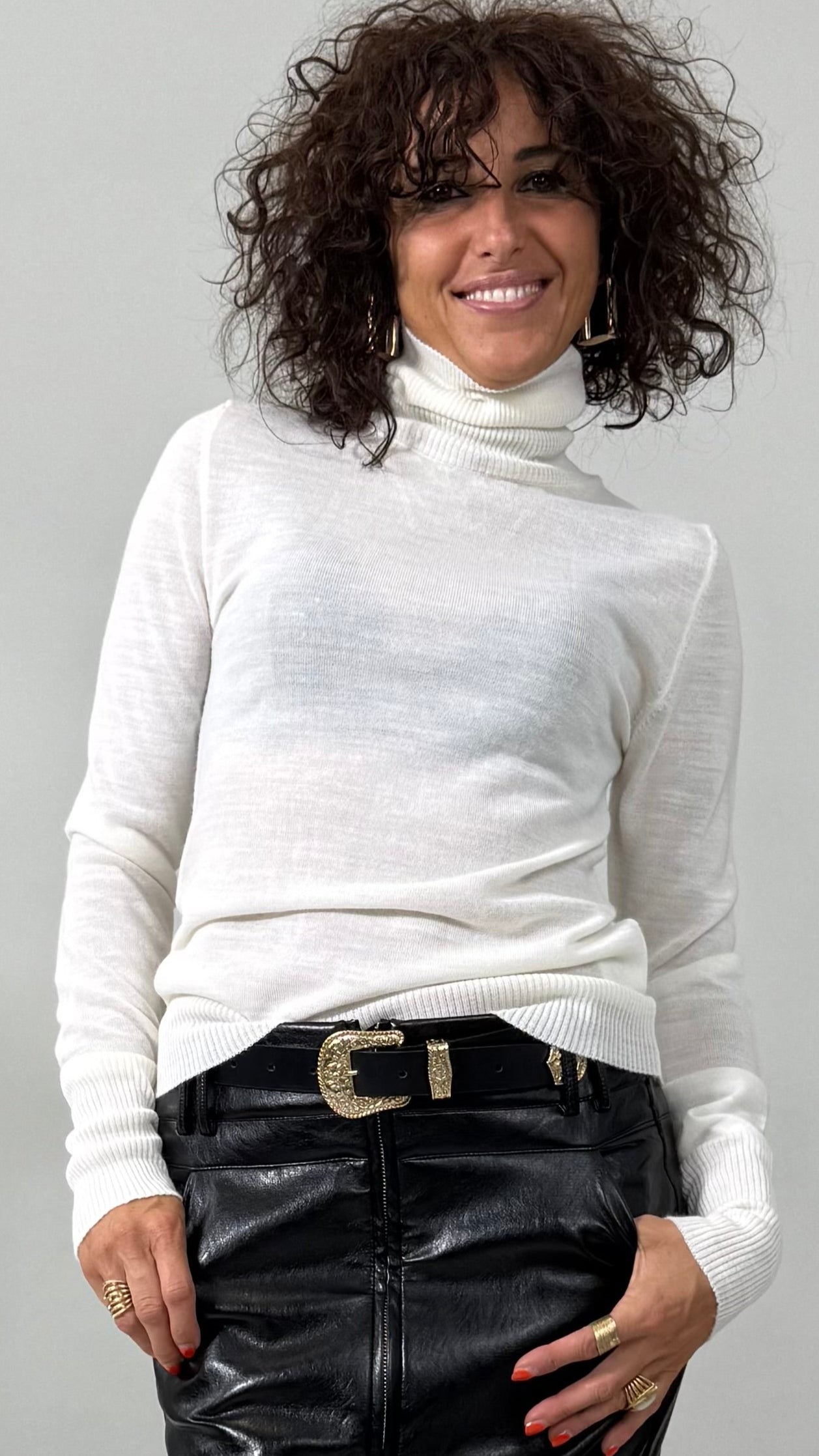 MAGLIA BASIC COLLO ALTO IN LANA VISCOSA