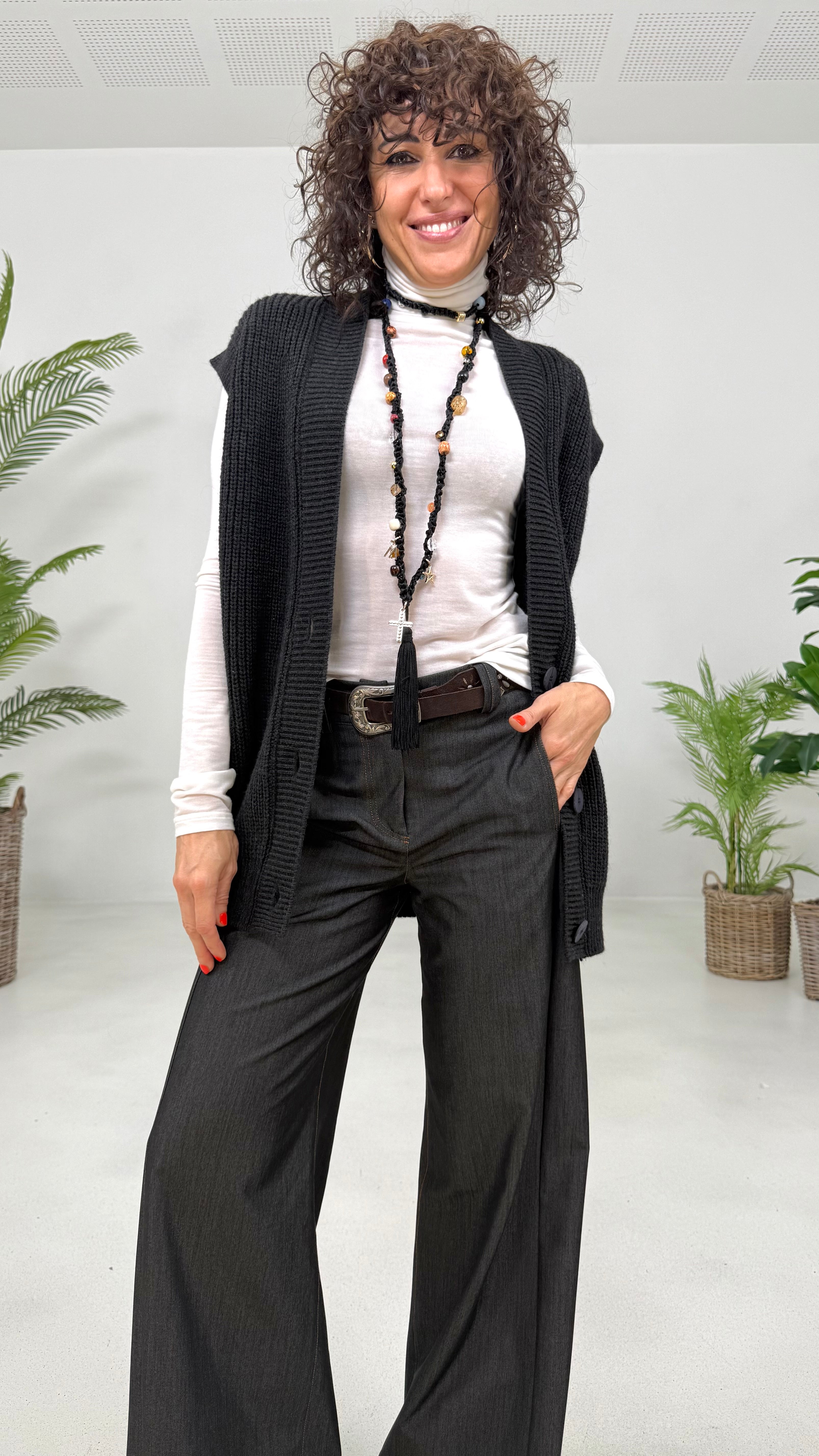 COLLANA UNCINETTO CON PIETRE E NAPPA