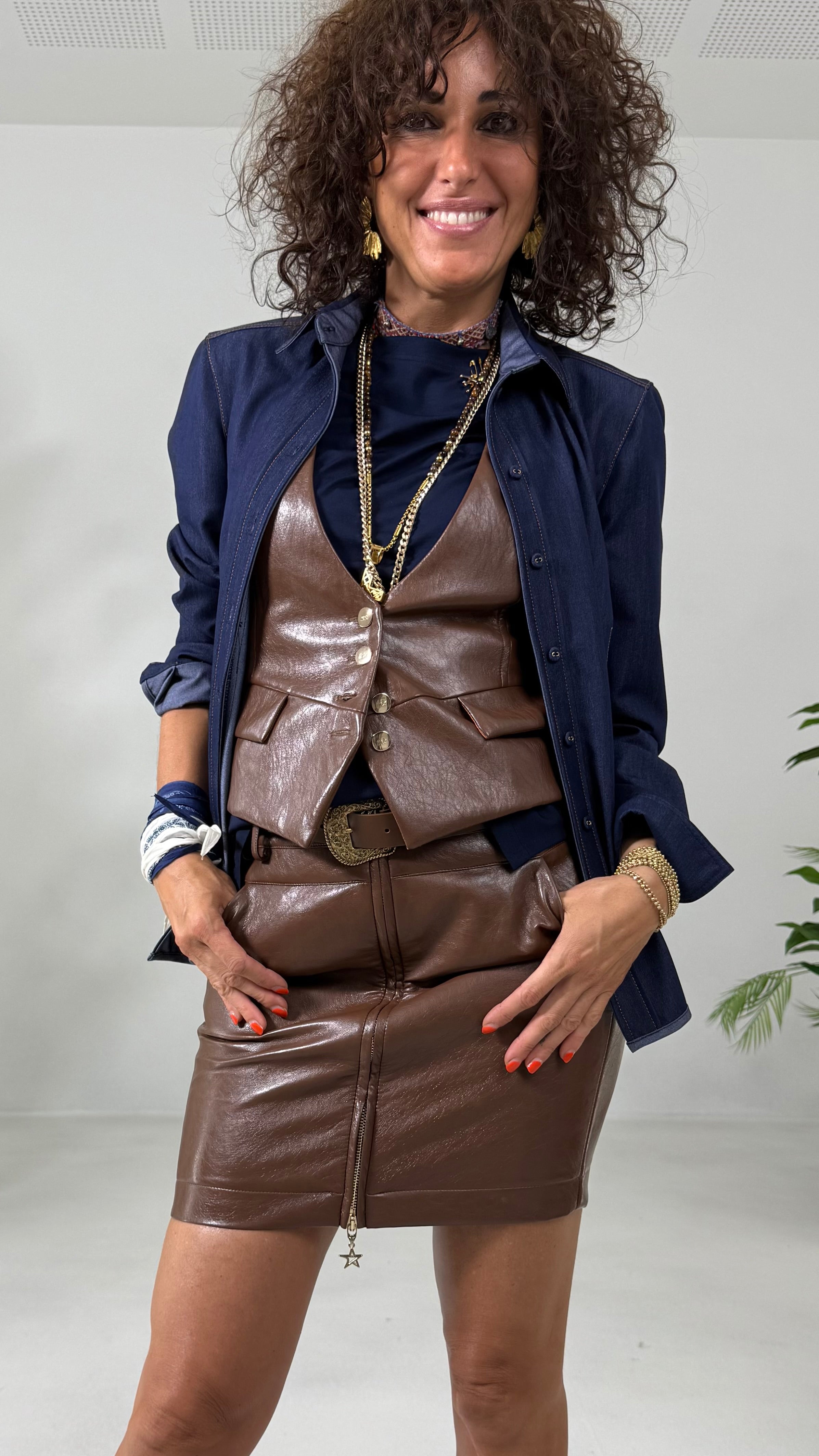 GILET IN FINTA PELLE MOSSA CON FODERA CANGIANTE