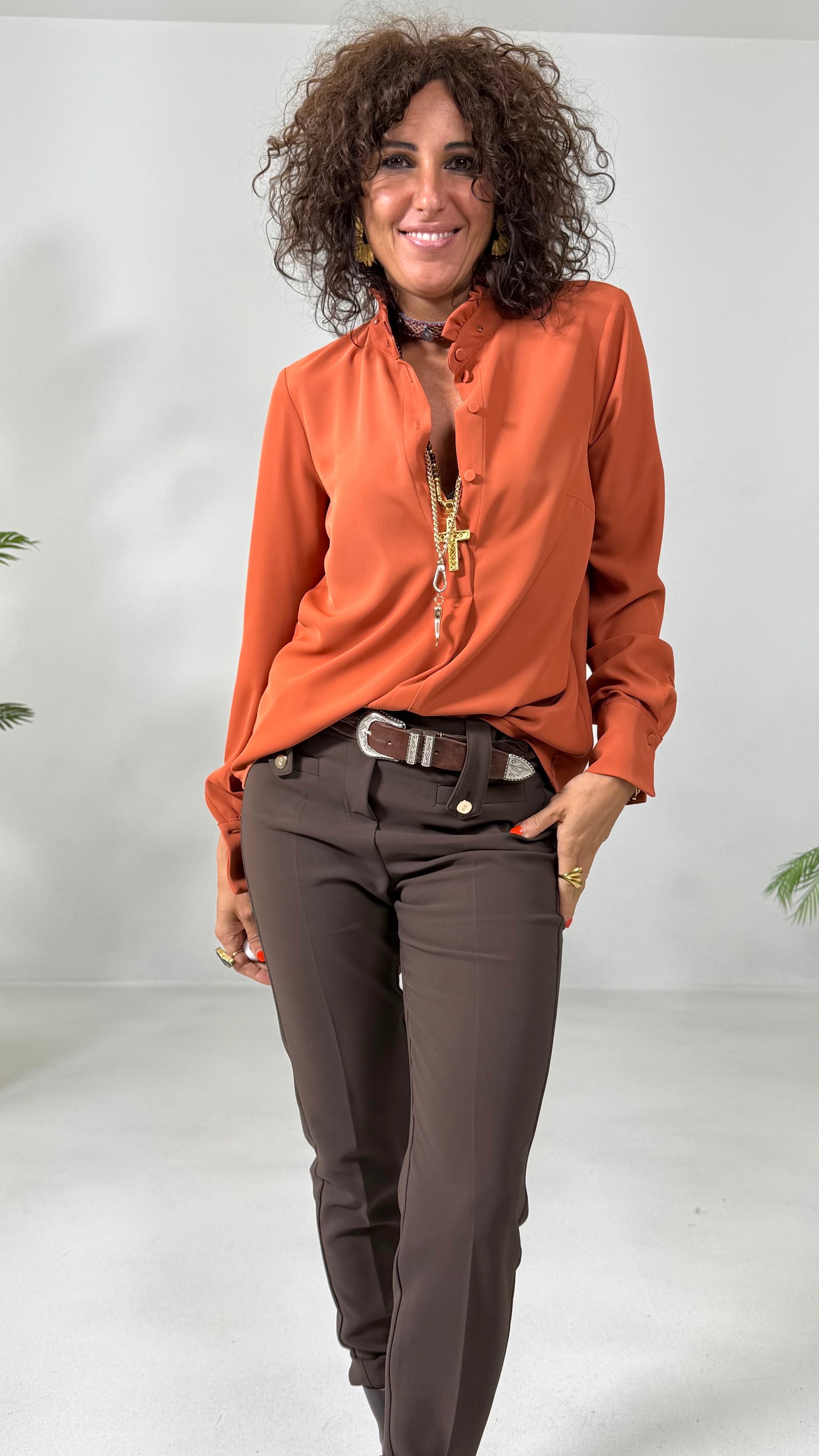 CAMICIA IN CADY FLUIDO CON BORCHIE COLLO