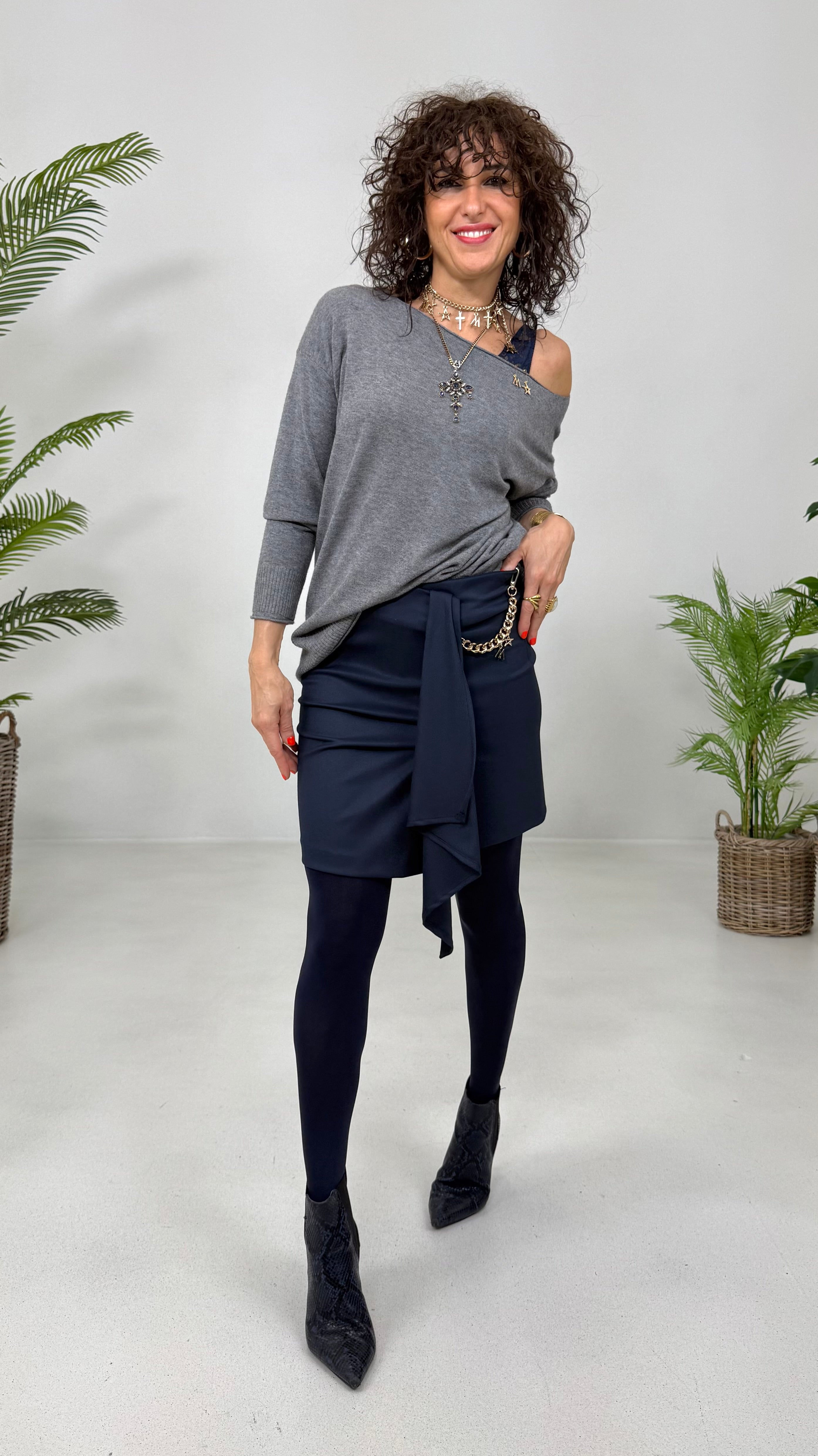 MAGLIA QUADRATA BASIC IN CALDA VISCOSA