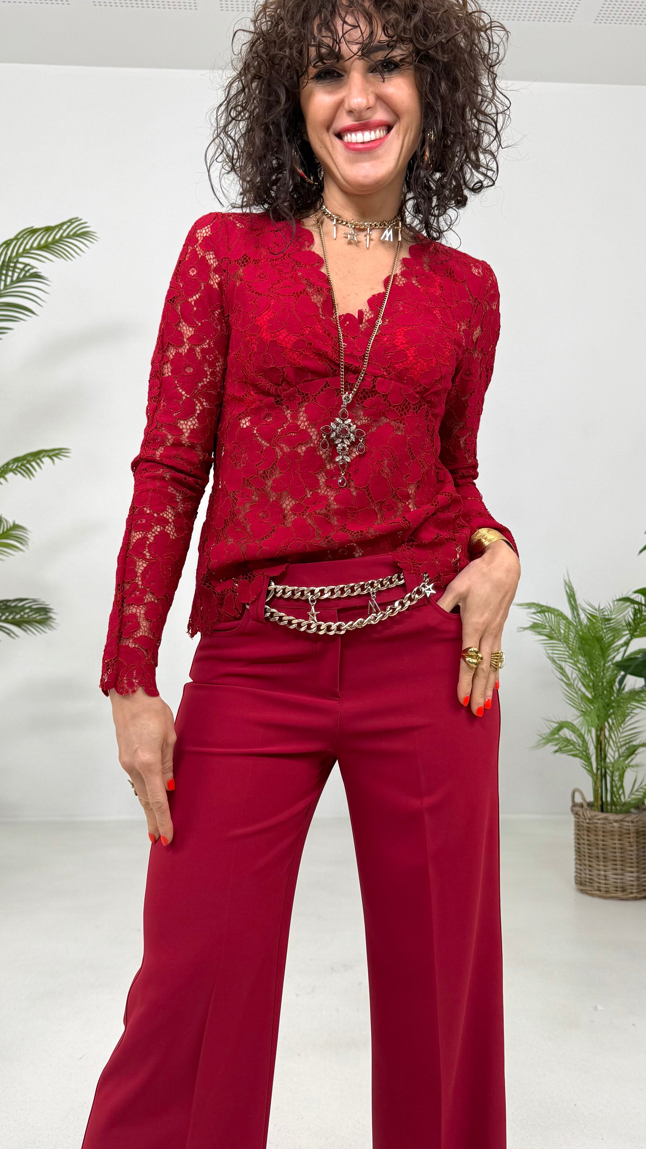 MAGLIA IN PIZZO CON MANICHE LUNGHE