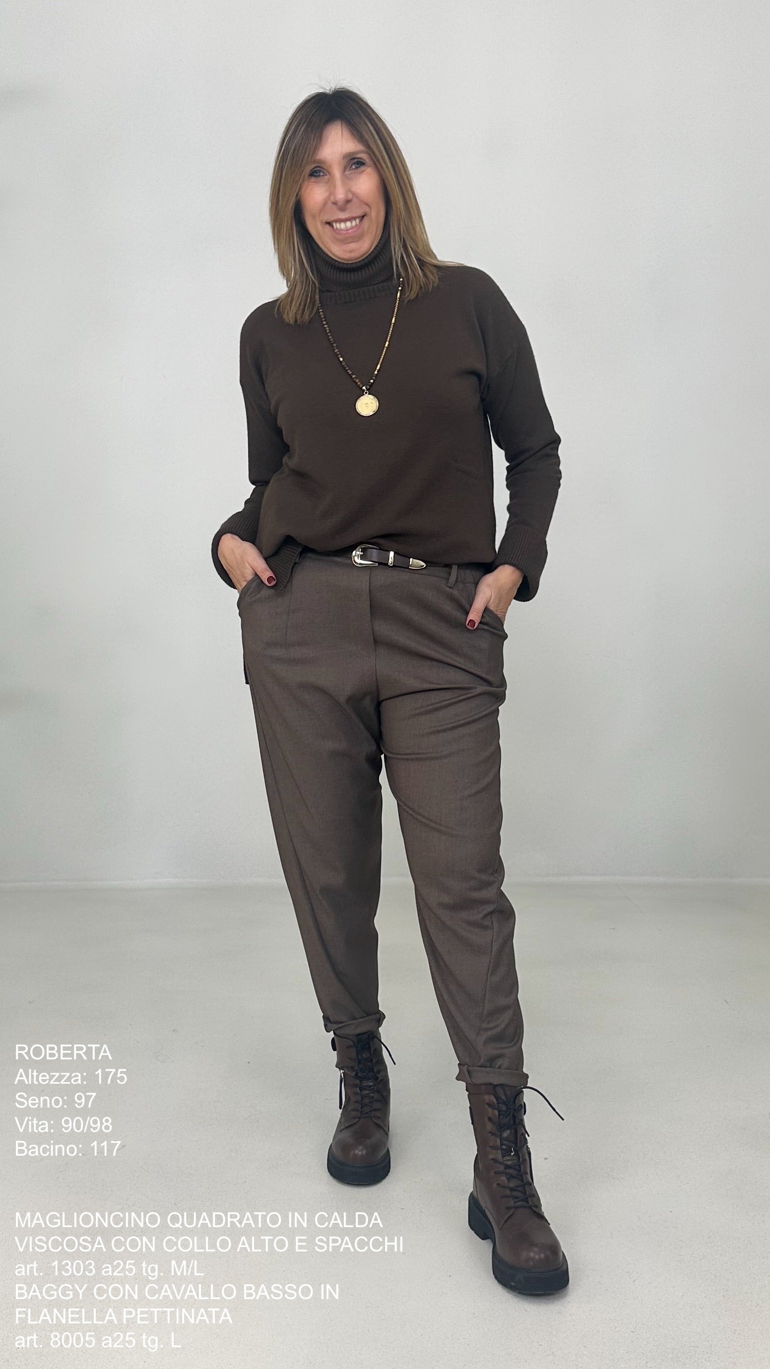 MAGLIONCINO QUADRATO IN CALDA VISCOSA COLLO ALTO E SPACCHI