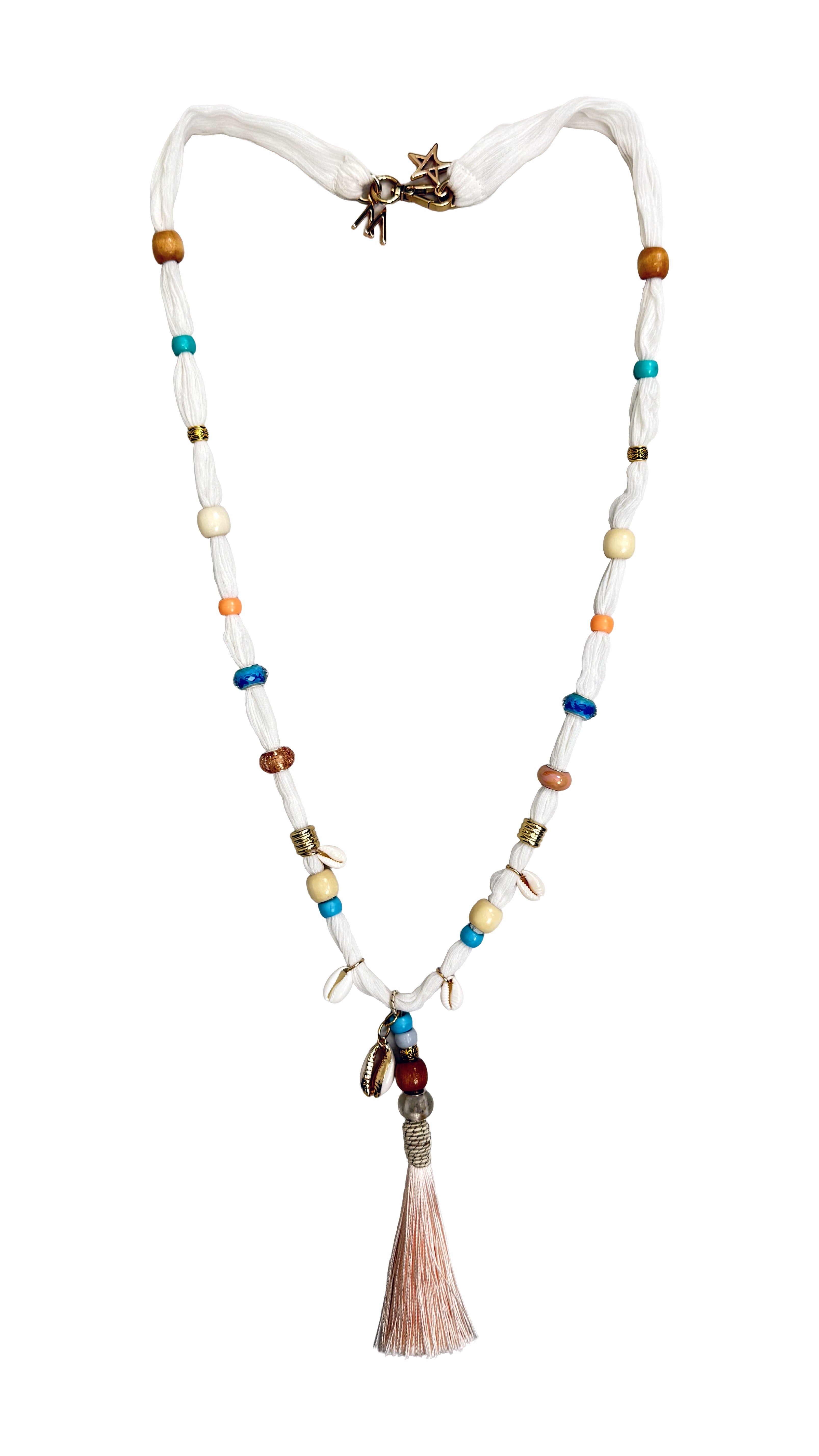 COLLANA ETNICA IN TESSUTO CON PERLINE E CONCHIGLIE