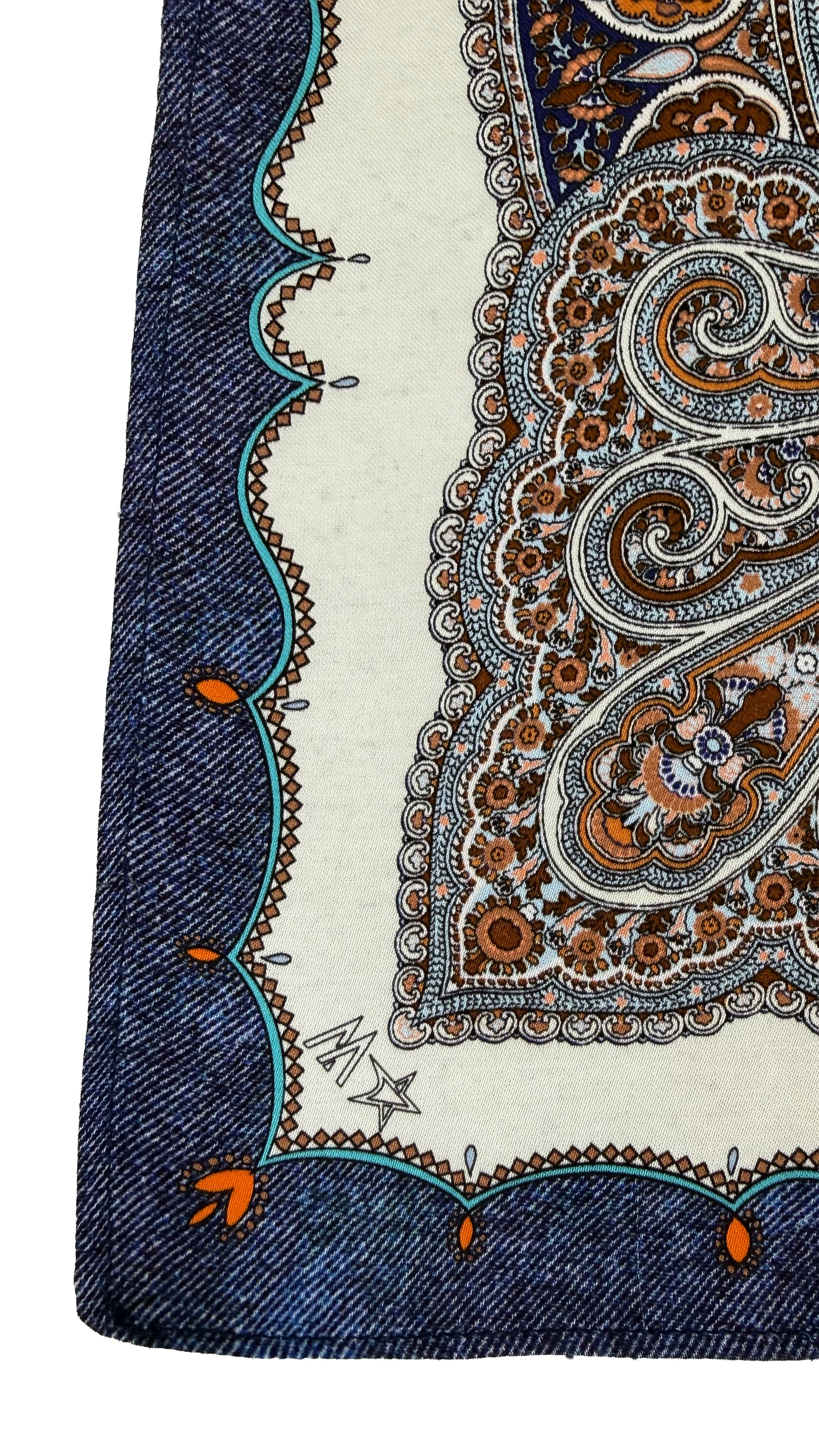 FOULARD IN VISCOSA IN FANTASIA