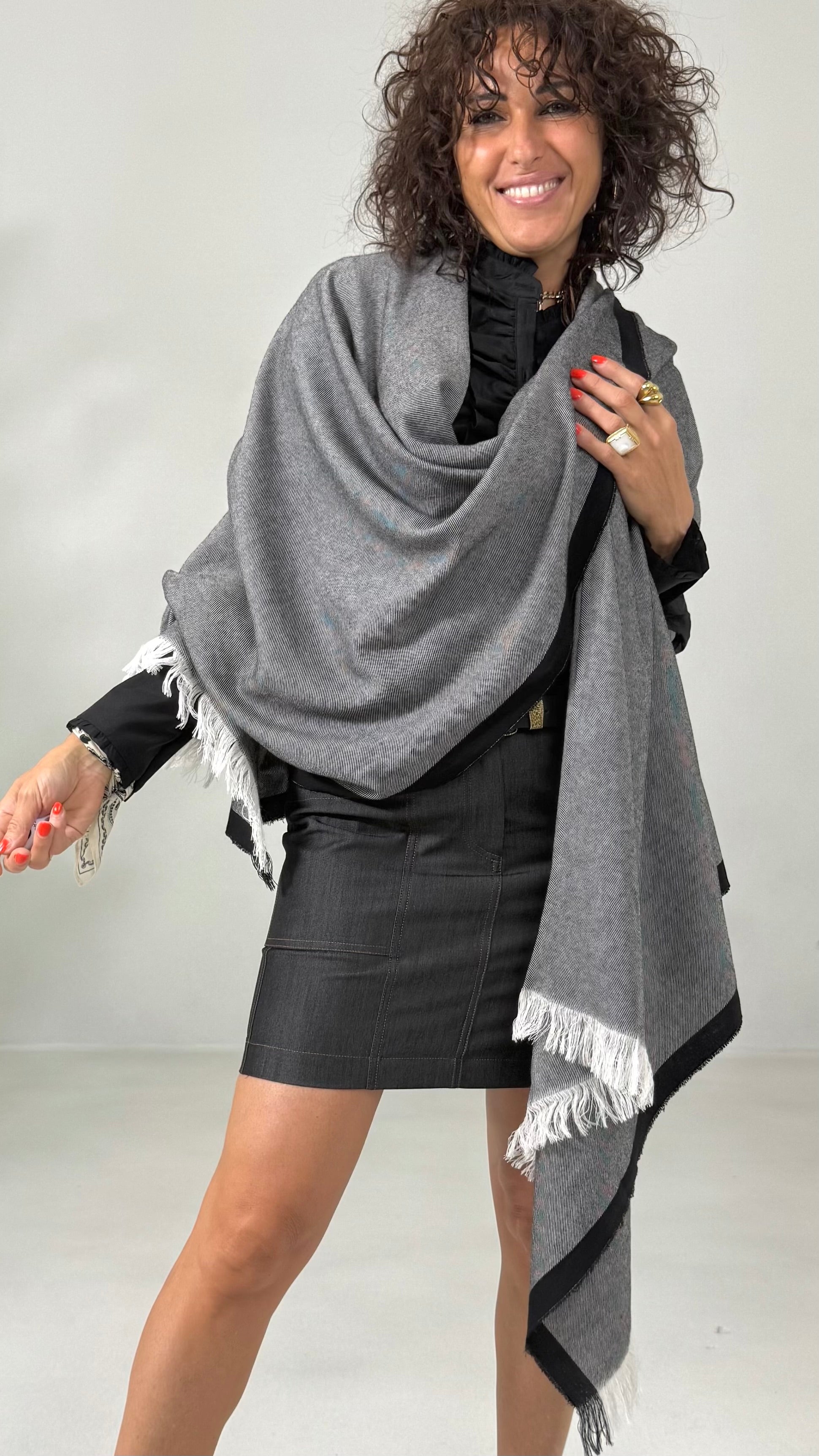 MANTELLA PONCHO COCCOLA